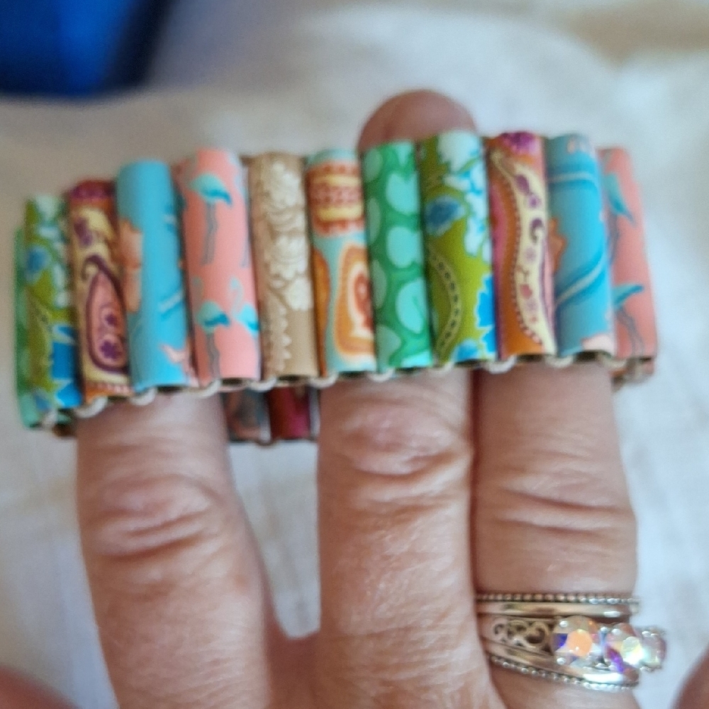 Colorful Patterned Bracelet - Picture 4 of 5